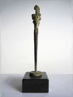 bronzen beelden, vrouwenfiguur van brons, kunstenaar Ragonda Ijtsma