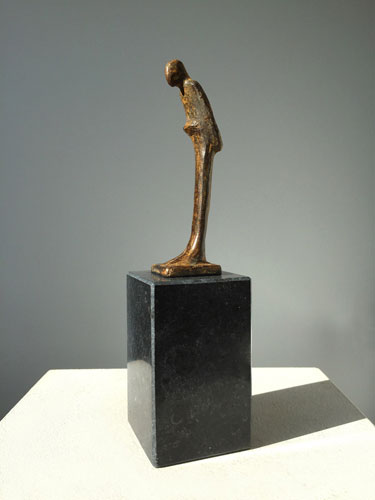 Beeldje van brons, Chapeau, Bravo goed gedaan, een respectvol kunst geschenk onder 500 euro